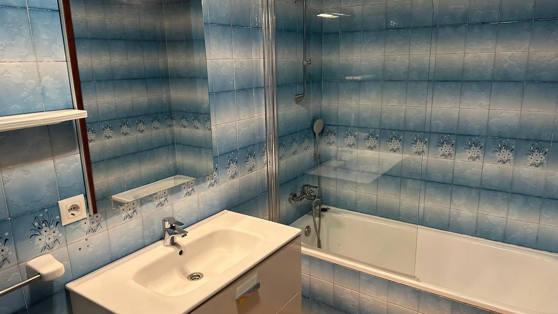 Apartamento Agi Rosas Centro 0*,